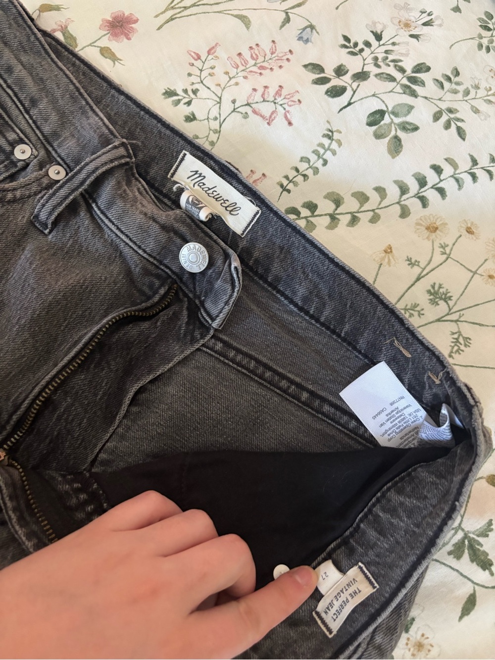 Madewell “The Perfect Vintage Jean” Washed Black Jean - Picture 3 of 4